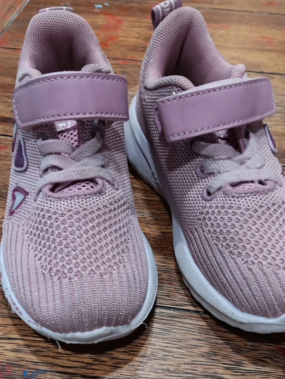 Kids Lightweight Slip-On Sneakers in Dusty Pink